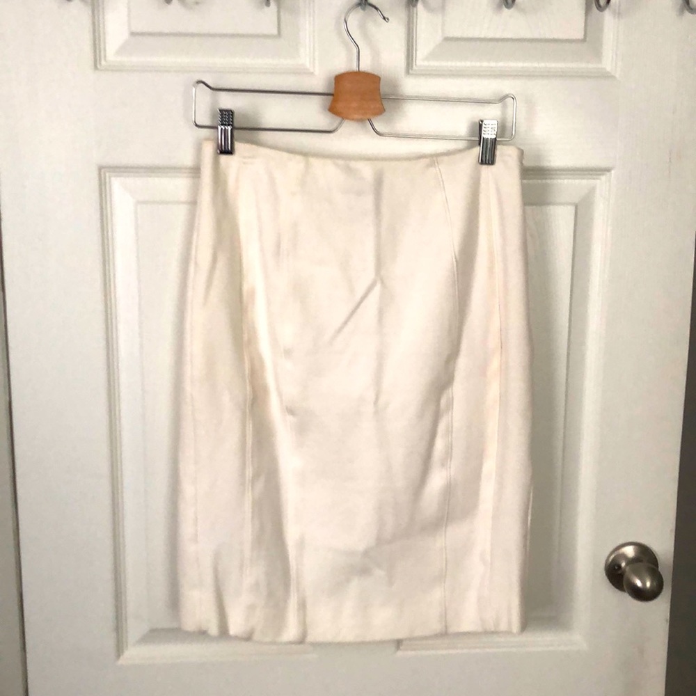 WHBM Off white PENCIL SKIRT